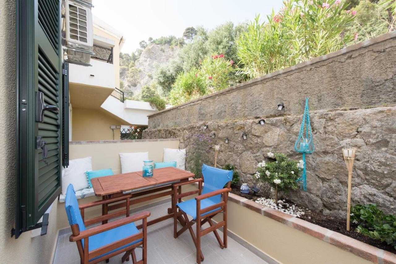 Waves Apartments Melody Glyfada Экстерьер фото