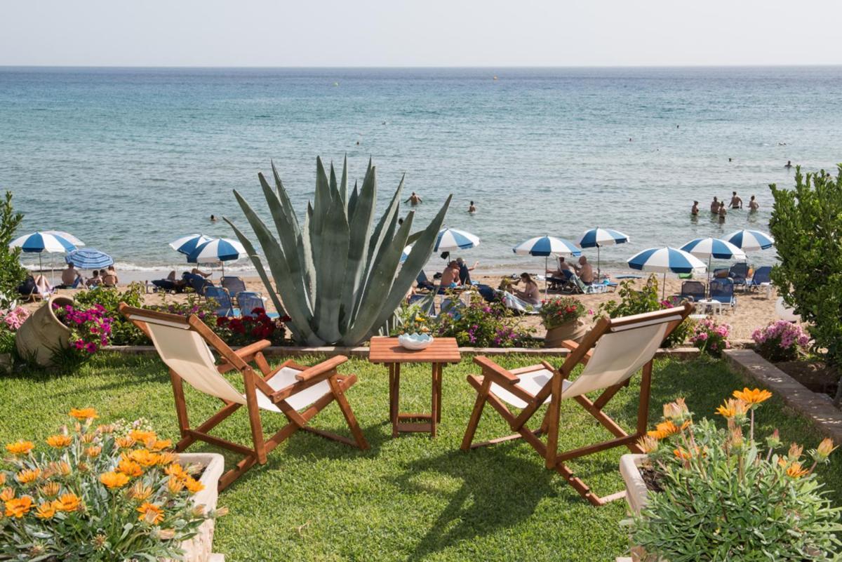 Waves Apartments Melody Glyfada Экстерьер фото